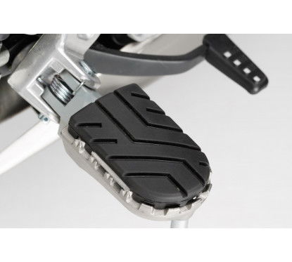 Kit pedane regolabili ION Modelli Honda / BMW / Triumph. FRS.01.011.10401/S SW MOTEH