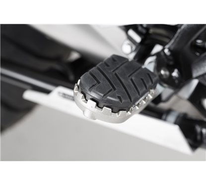 Kit pedane regolabili ION BMW R 1200 GS (12-18), R 1250 GS (18-). FRS.07.011.10302/S SW MOTEH