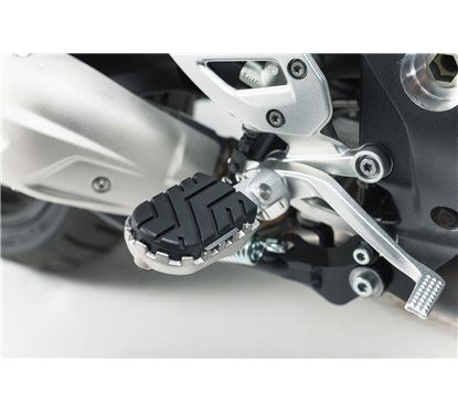 Kit pedane regolabili ION BMW S 1000 XR (15-), F 750/ 850 GS (17-). FRS.07.011.10701/S SW MOTEH