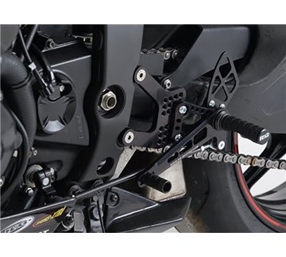 Pedane arretrate moto Kawasaki ZX6-R '05 versione racing (no ABS) R&G RSET18BK
