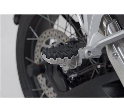 Kit pedane passeggero EVO Modelli Triumph Tiger 1200 (22-). FRS.11.112.10700 SW MOTEH