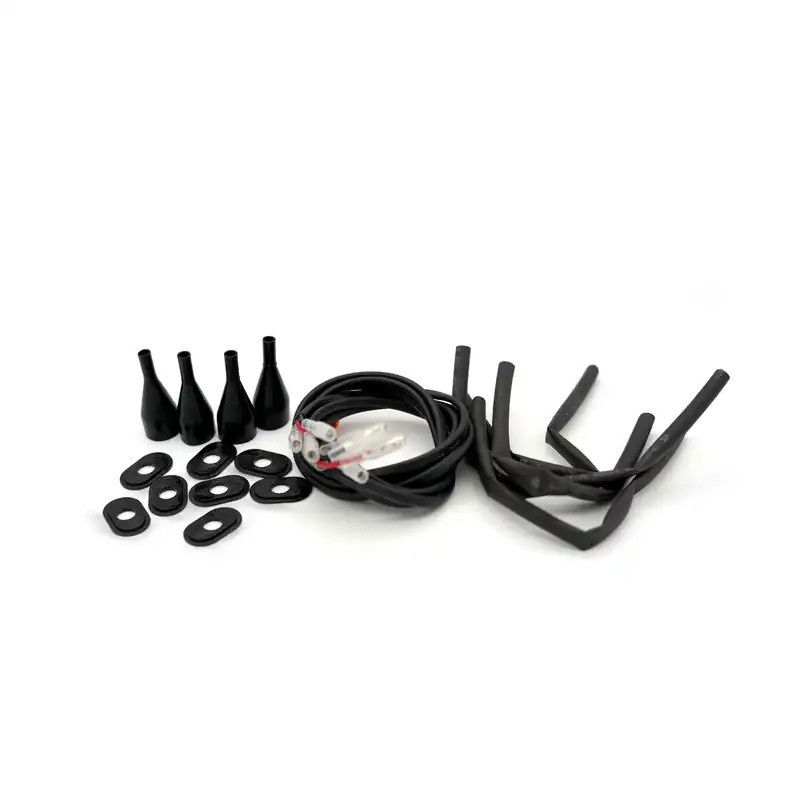 Adattatori per minifrecce (set da 4), Honda NC750X '21- (adatto per anteriori e posteriori) R&G IAS0024BK Adattatori per minifrecce (set da 4), Honda NC750X '21- (adatto per anteriori e posteriori)...