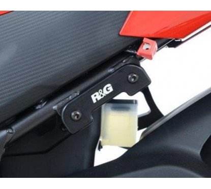 Placchette copri fori poggiapiedi posteriori (pezzo singolo lato sx), Honda CBR500R '13-'15/CB500F '13-'15 / CBR300R R&G BLP0029