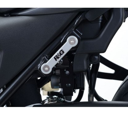 Placchette copri fori poggiapiedi posteriori (lato SX) Suzuki SV650 '16- / SV650X '18-