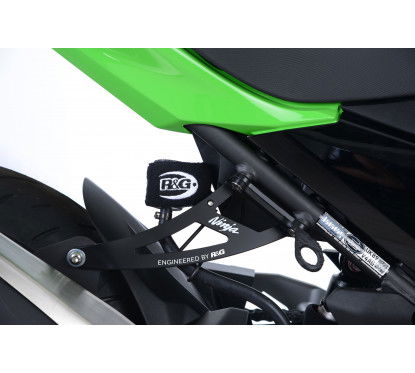 Staffa supporto scarico - Kawasaki Ninja 400 / Ninja 250 '18- / Z400 '19- / Z250 '19- R&G...