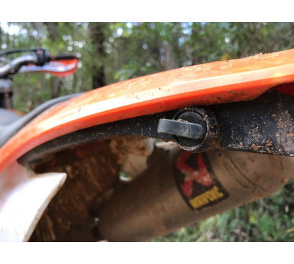 DUE COPPIE FRECCE per moto ATTACCO / SGANCIO RAPIDO CLICK N'RIDE CNR-4202 modello PRIMA